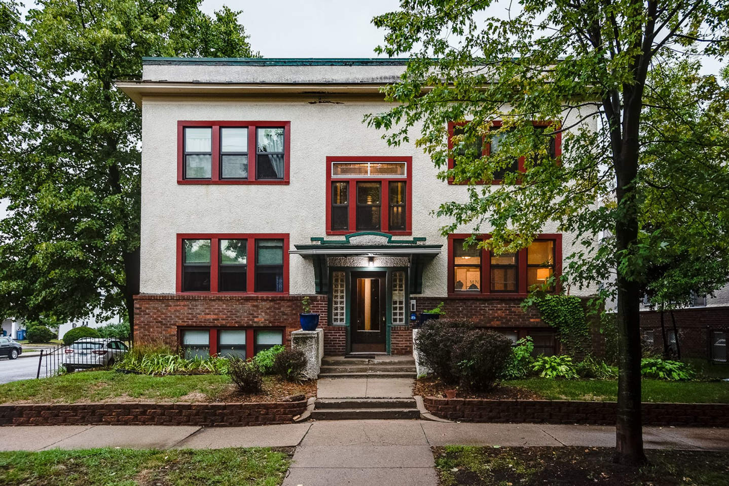 3801 Garfield Avenue S Image 1