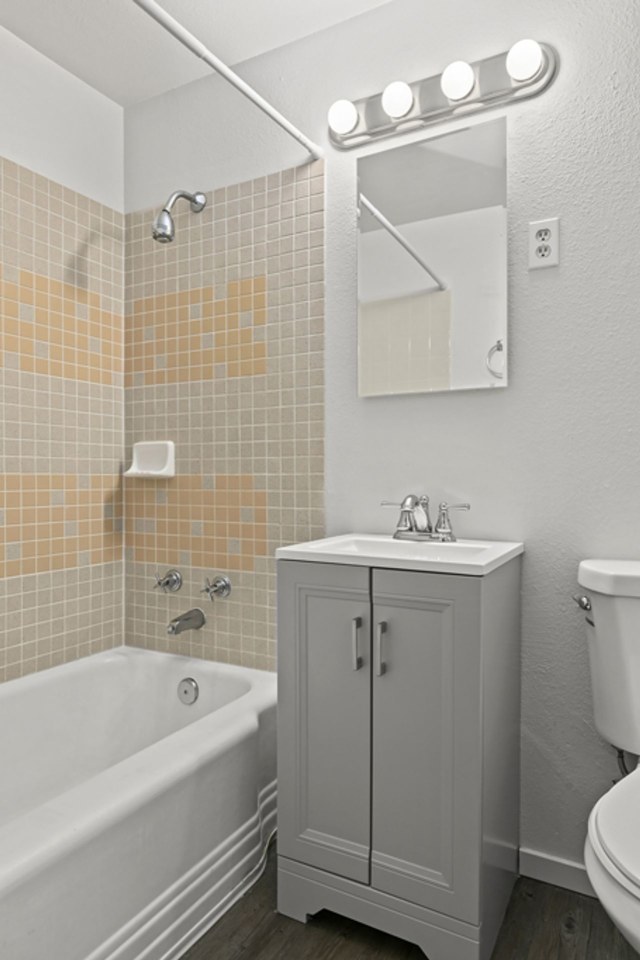 Pacific Terrace Image 6