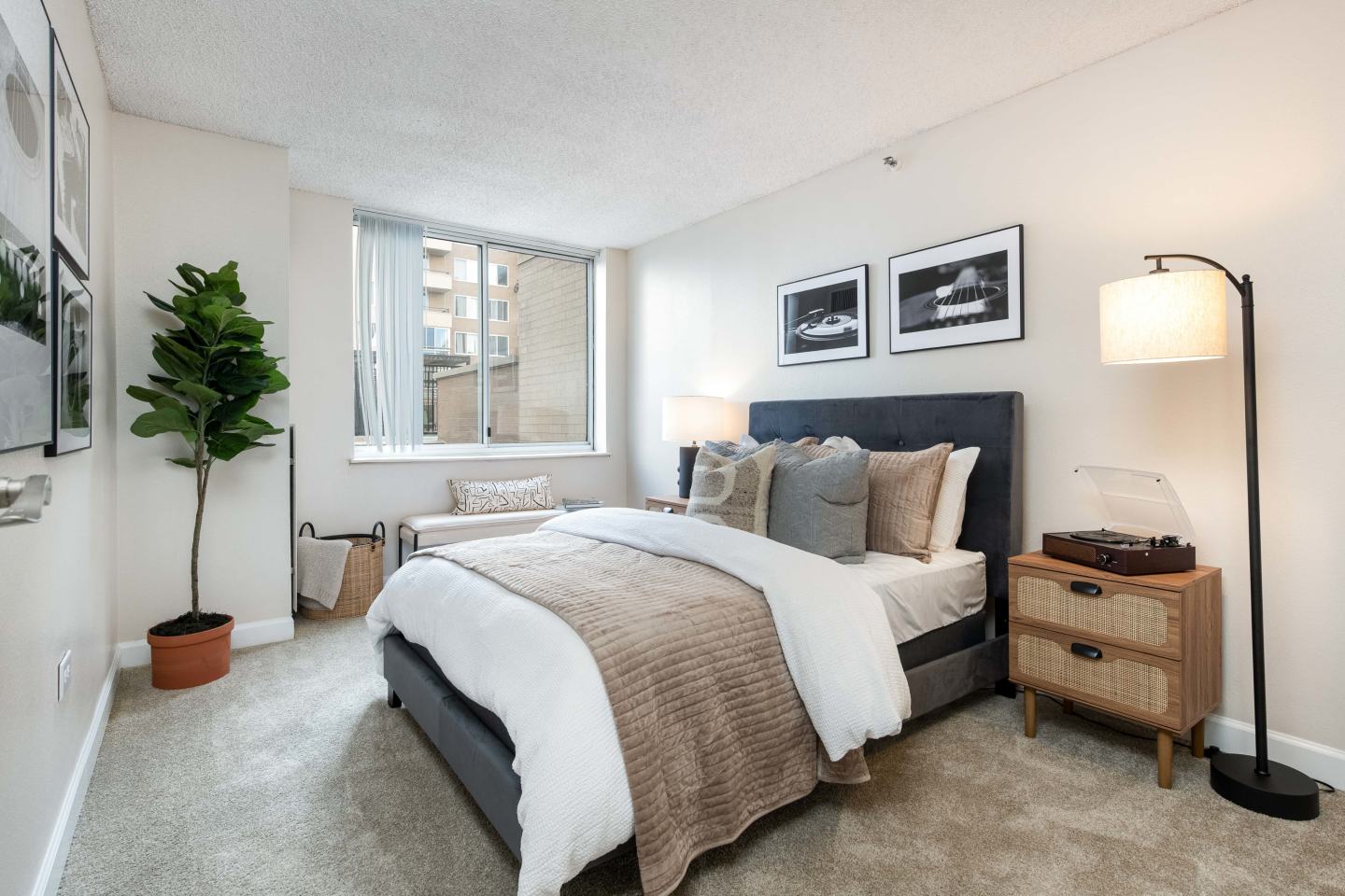 300 East Seventeenth Image 12