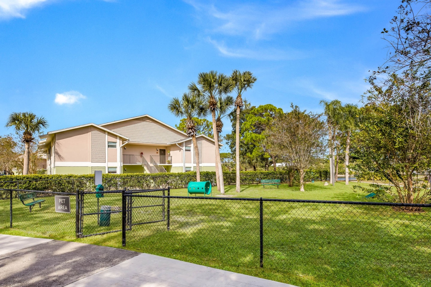 Lakeside Glen Image 21