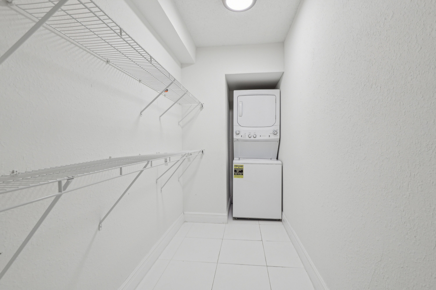 Aventura Harbor Apartments Image 4