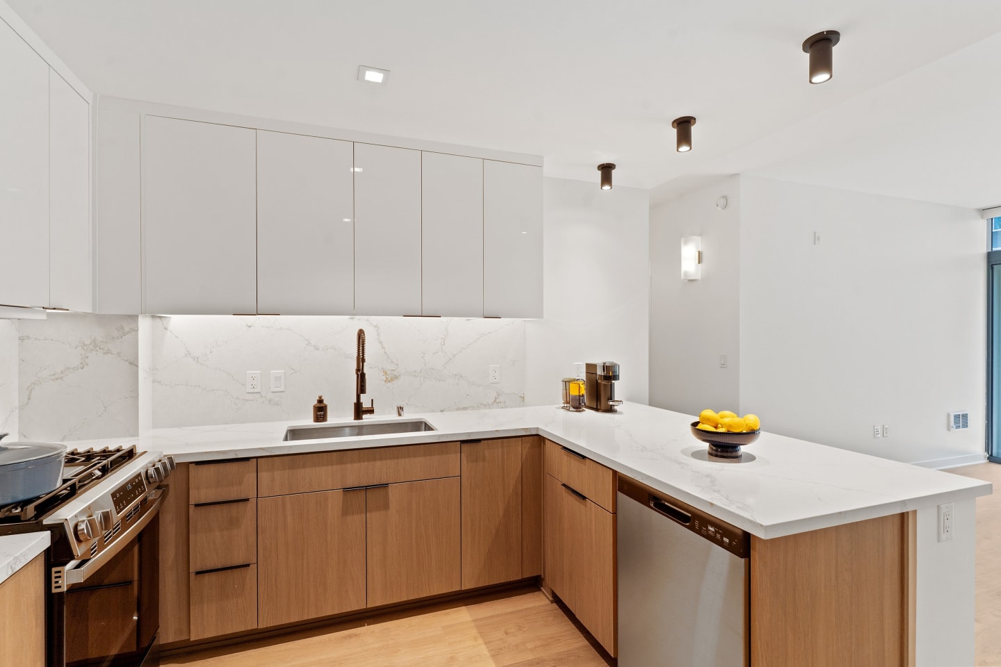 333 Fremont Image 17