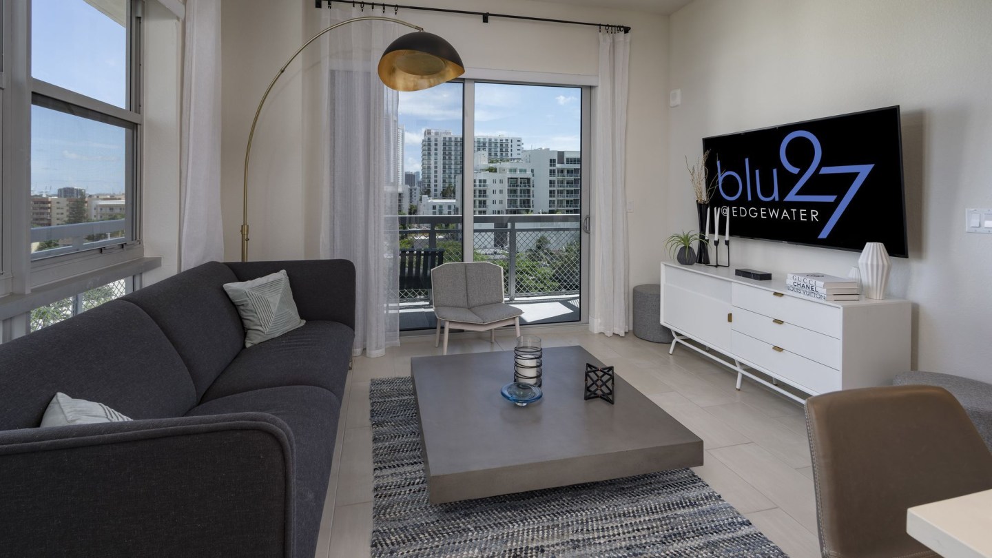 Blu27 at Edgewater Image 5