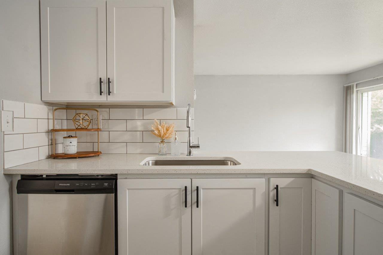 Deercreek Apartments Image 12