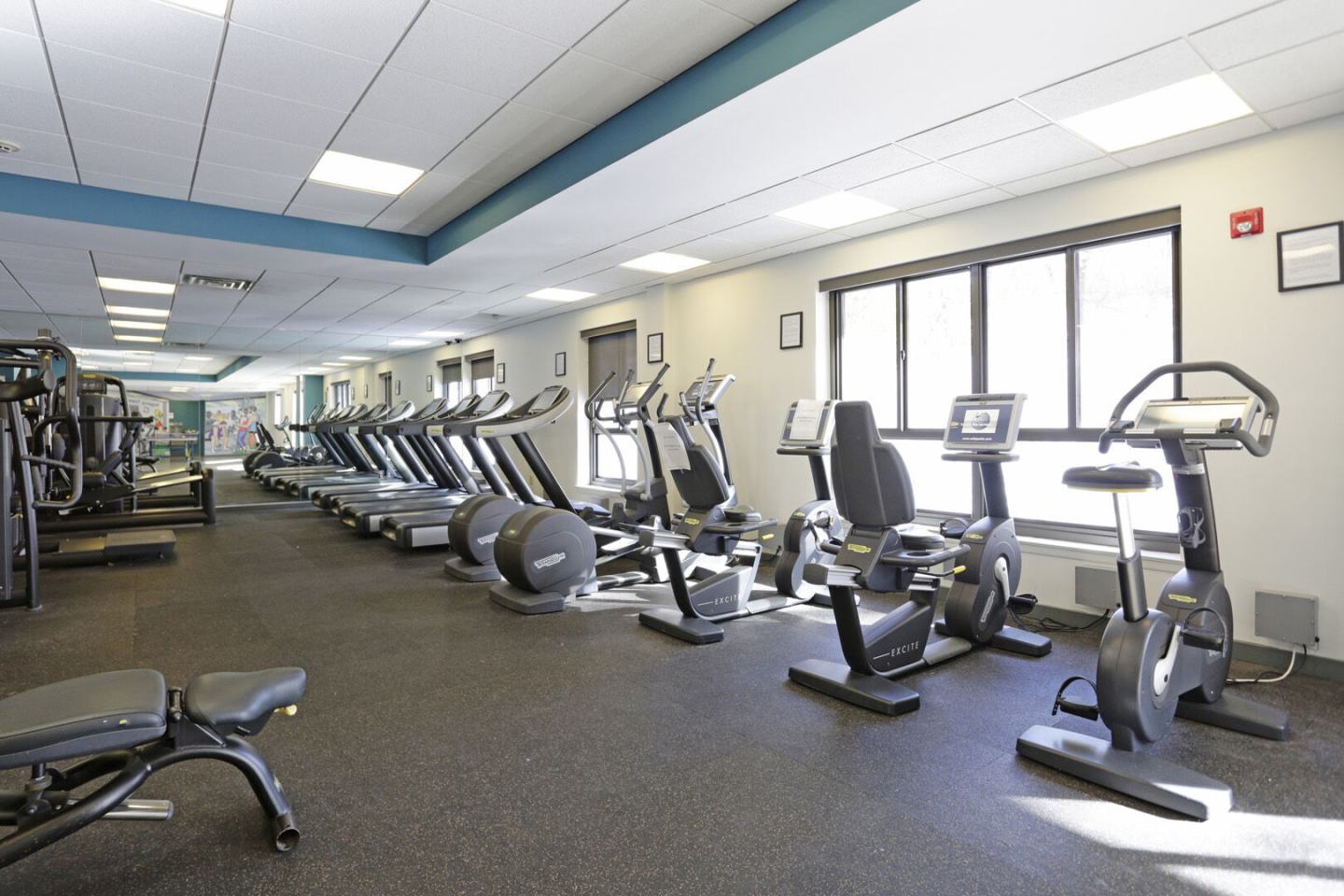 Regency Towers Image 38