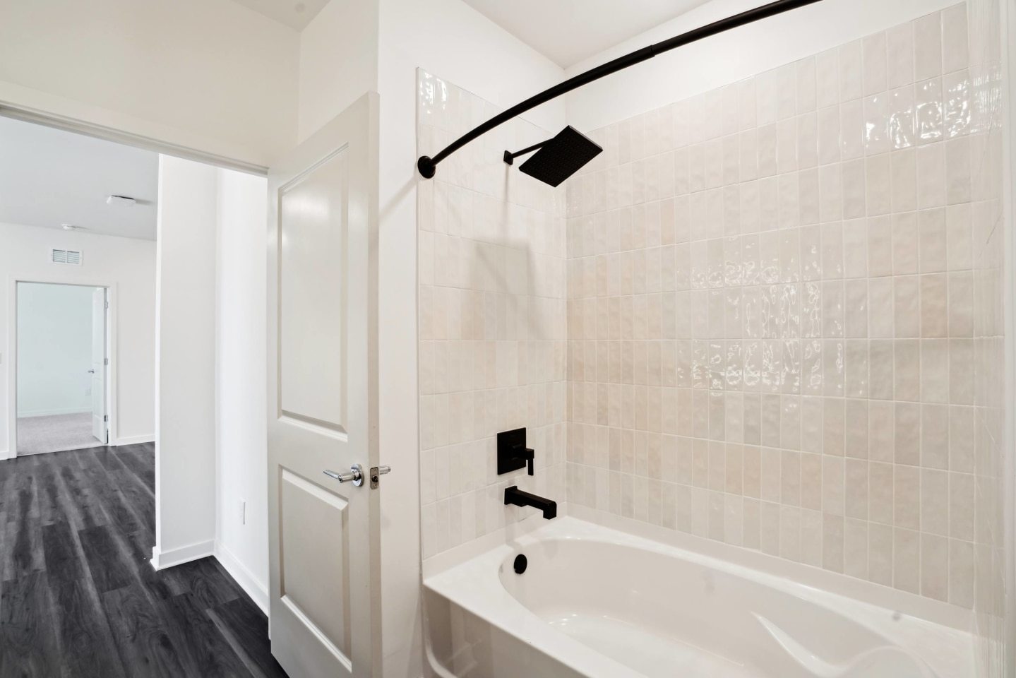 The Pullman Luxury Apartment Homes Image 10