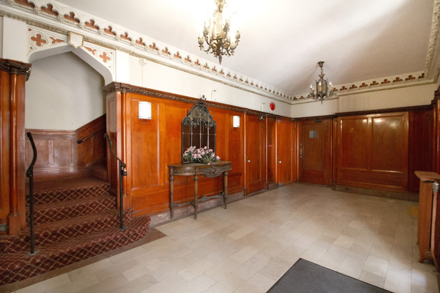 626 Powell St. Image 9