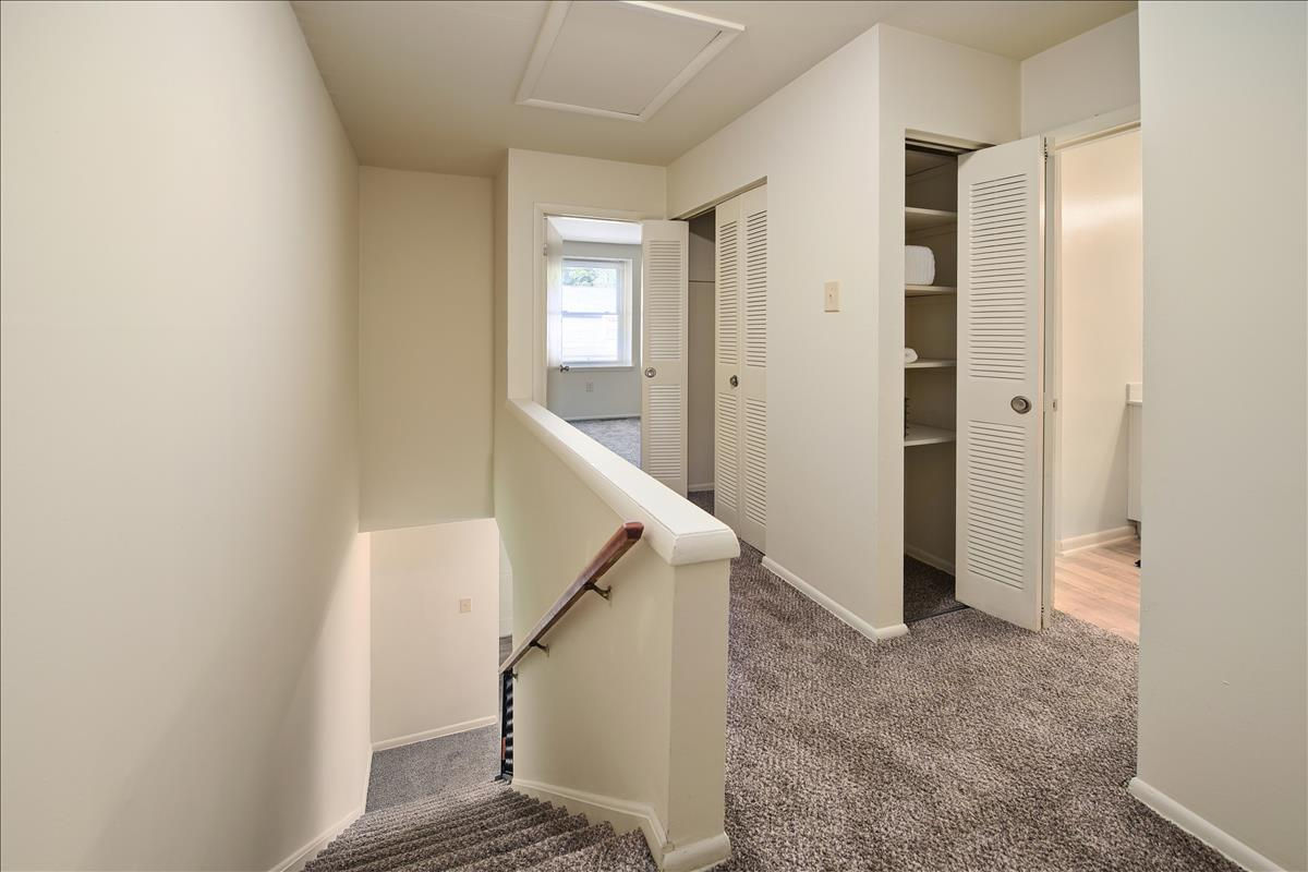 Oak Hill Townhomes Image 11