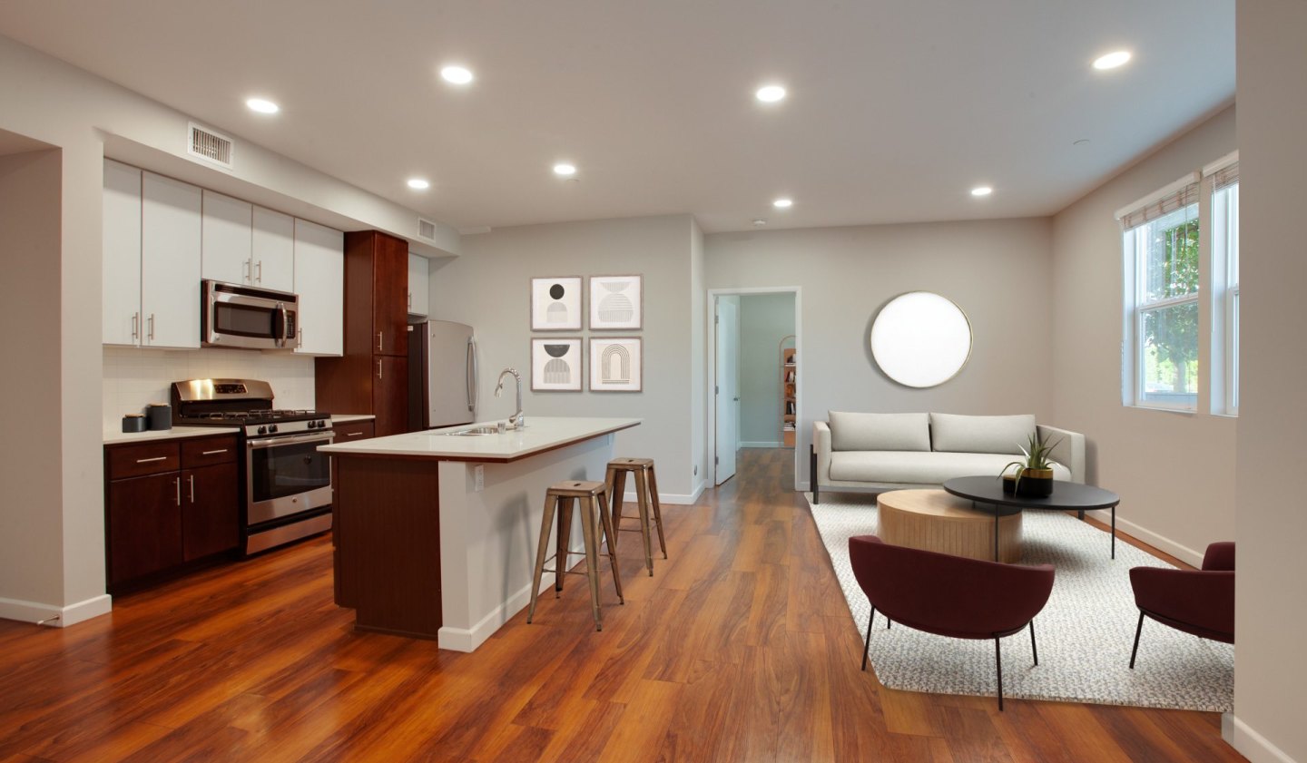 Lincoln Place Apartment Homes Image 4