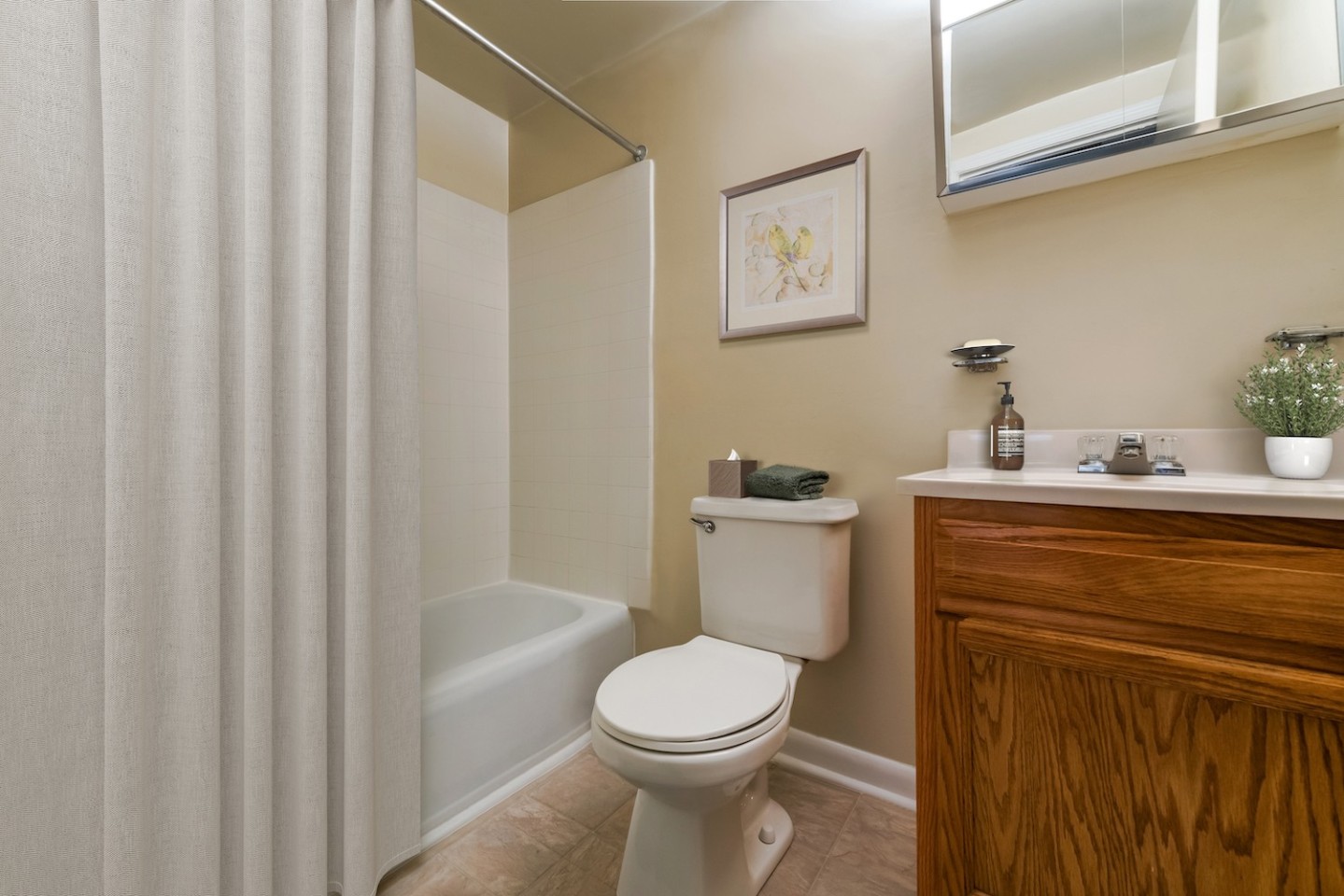 Fountain Club Apartments Image 4