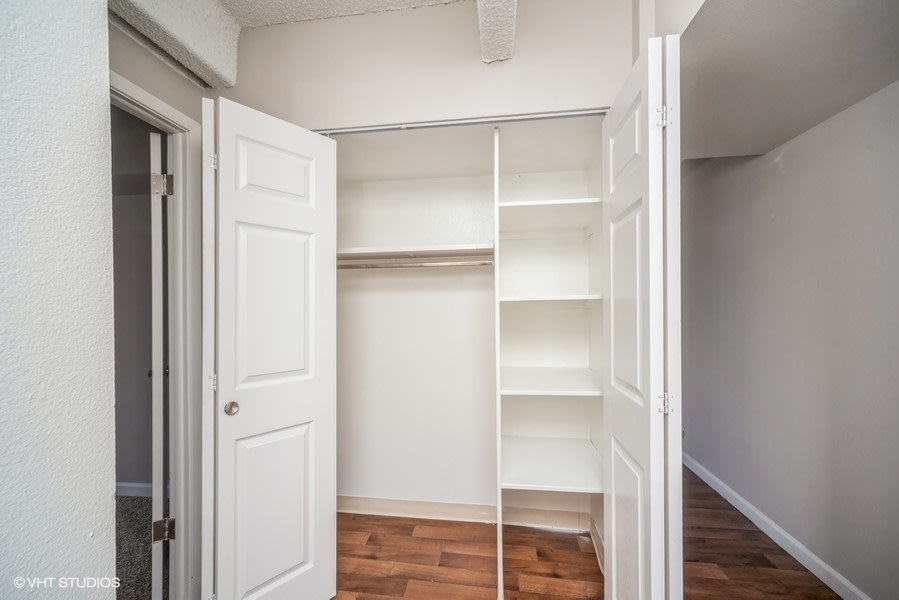 878 S Dexter Image 22