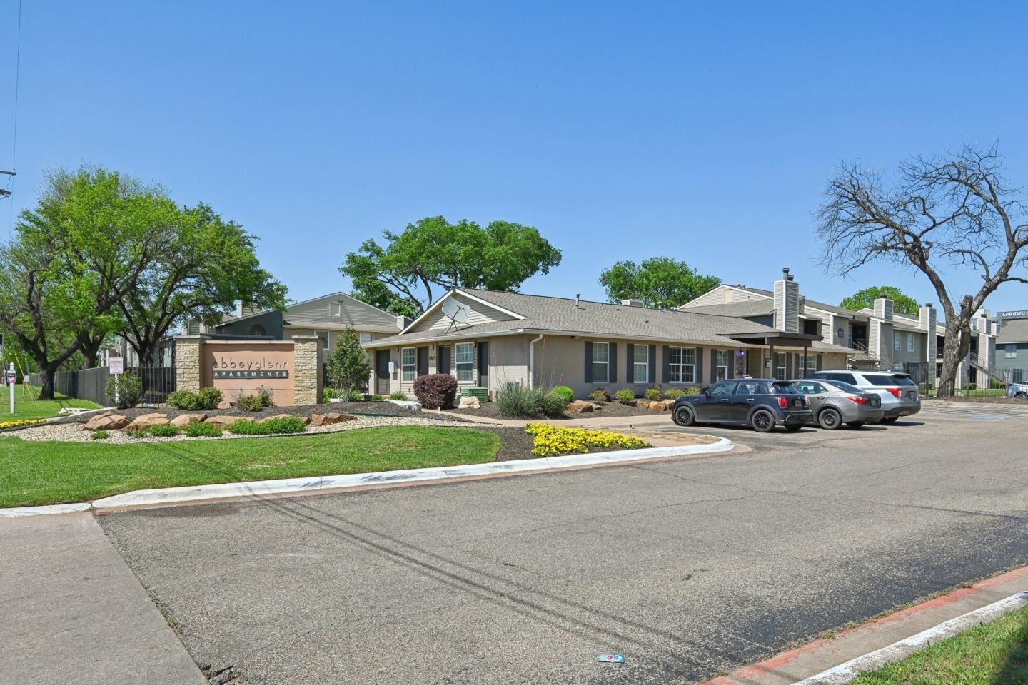 Abbey Glenn Apartments Image 107