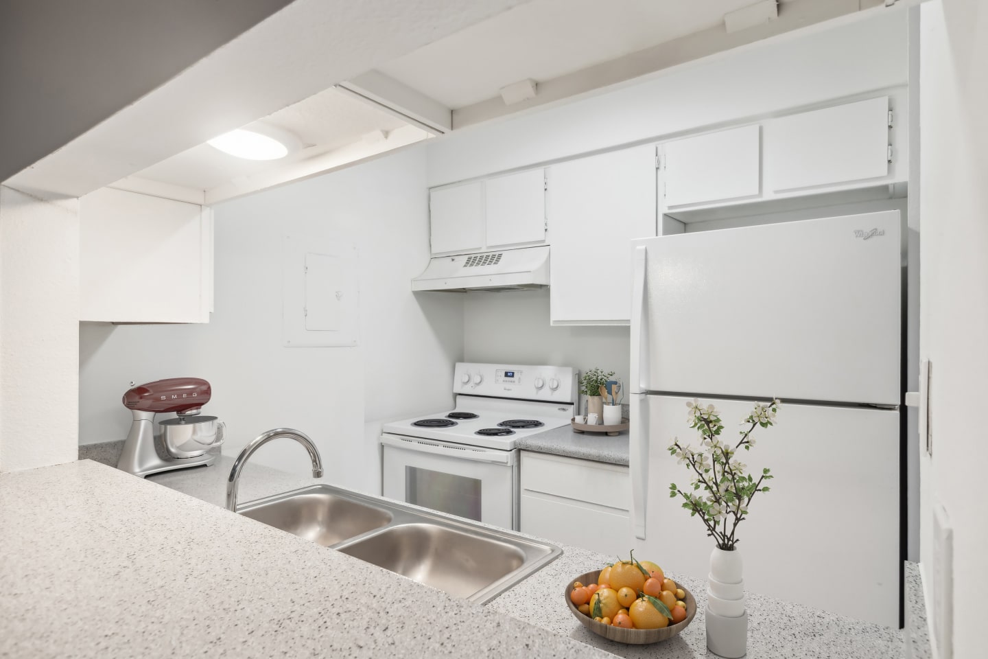 The Bay Club Apartments Image 4