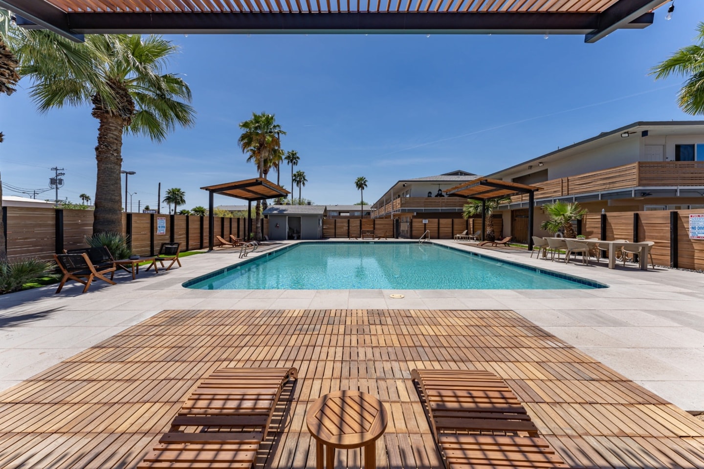 Sunset Sound Studio Apartments Image 10