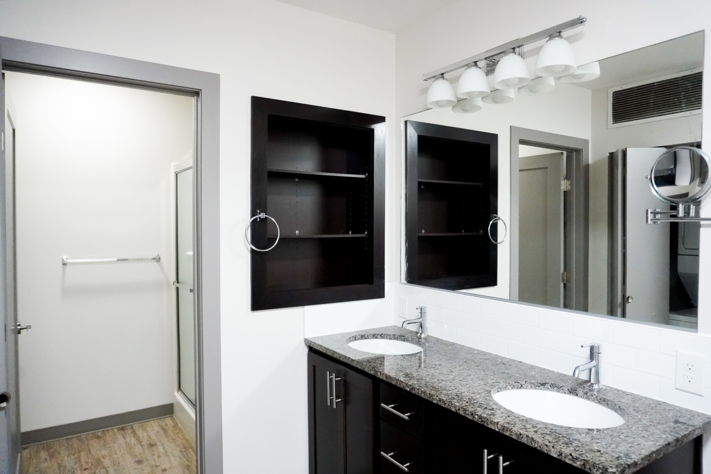 Pinnacle Lofts Image 17