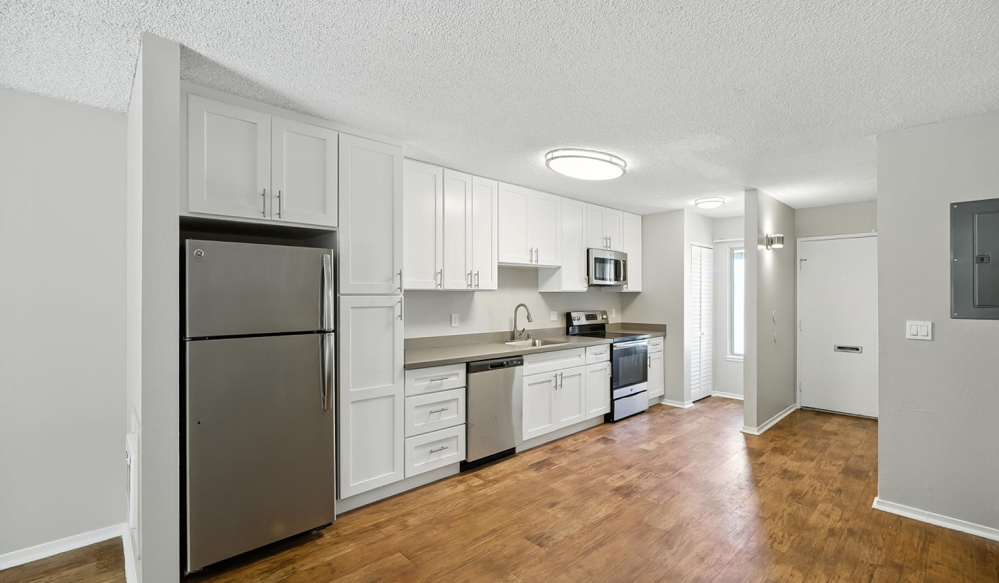 Laurel Crossing Apartment Homes Image 18
