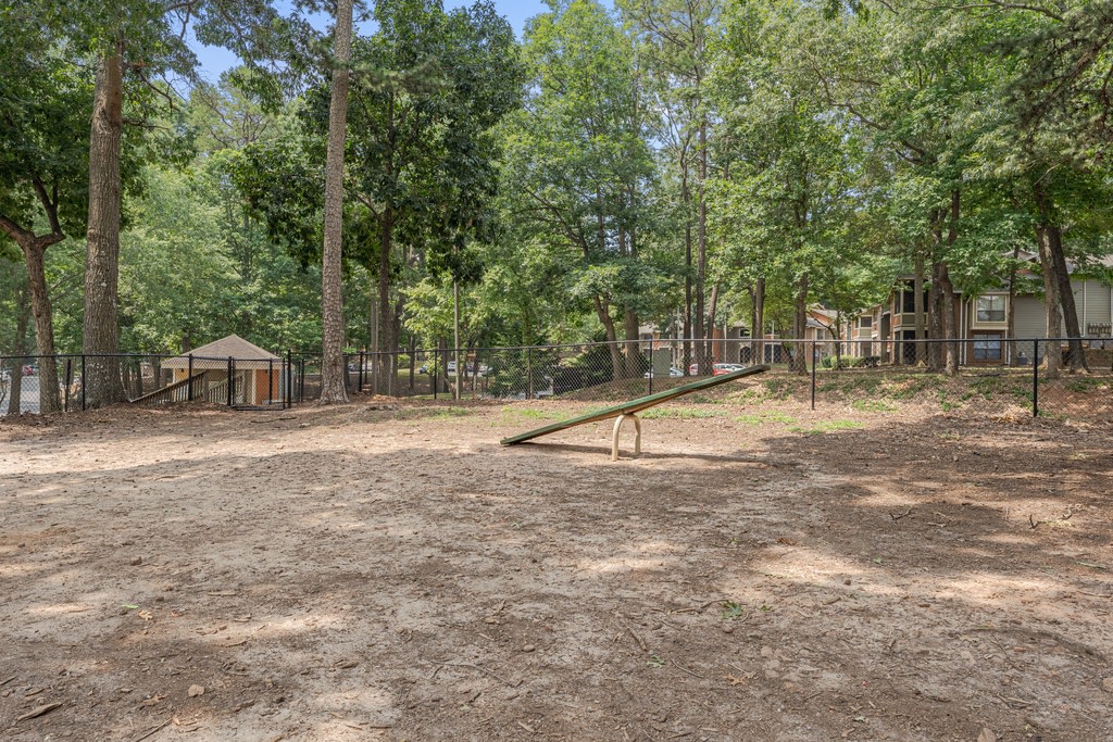 The Retreat at Lake Johnson Apartments Image 20