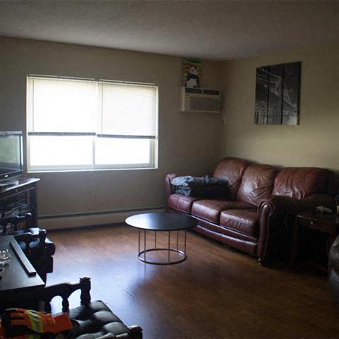 Hallwood Manor Apartments Image 16