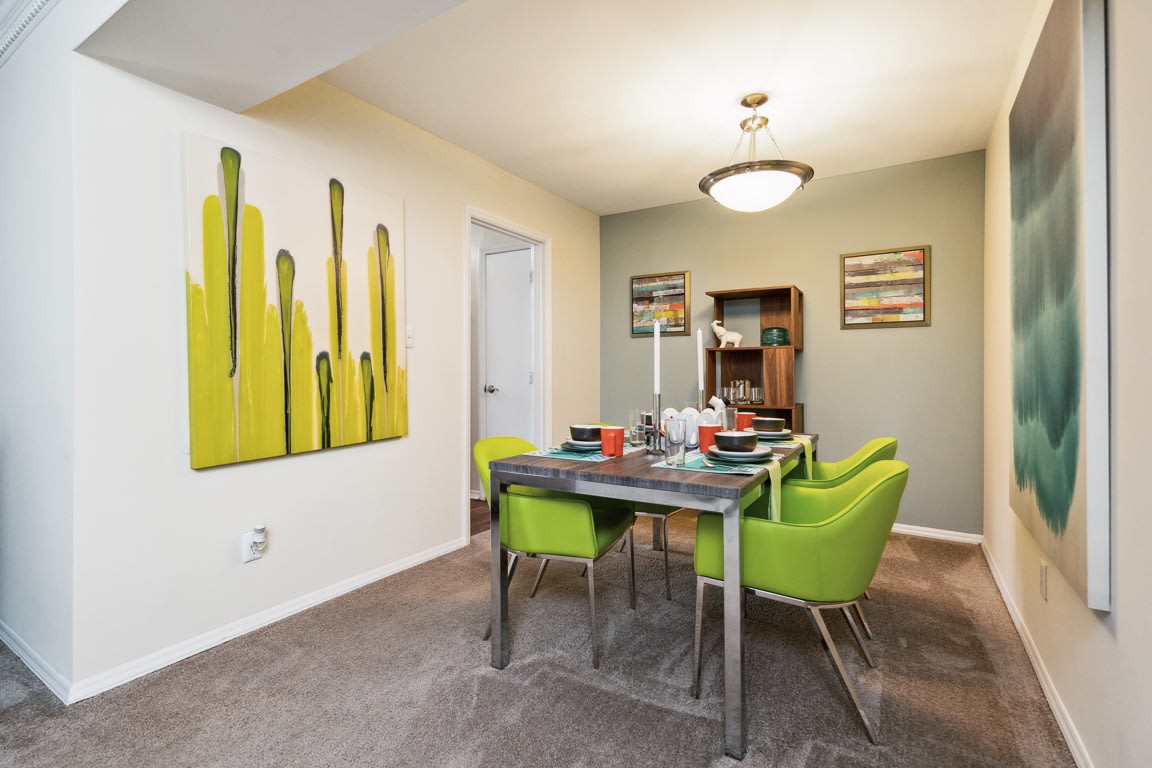 Lake Johnson Mews Image 30