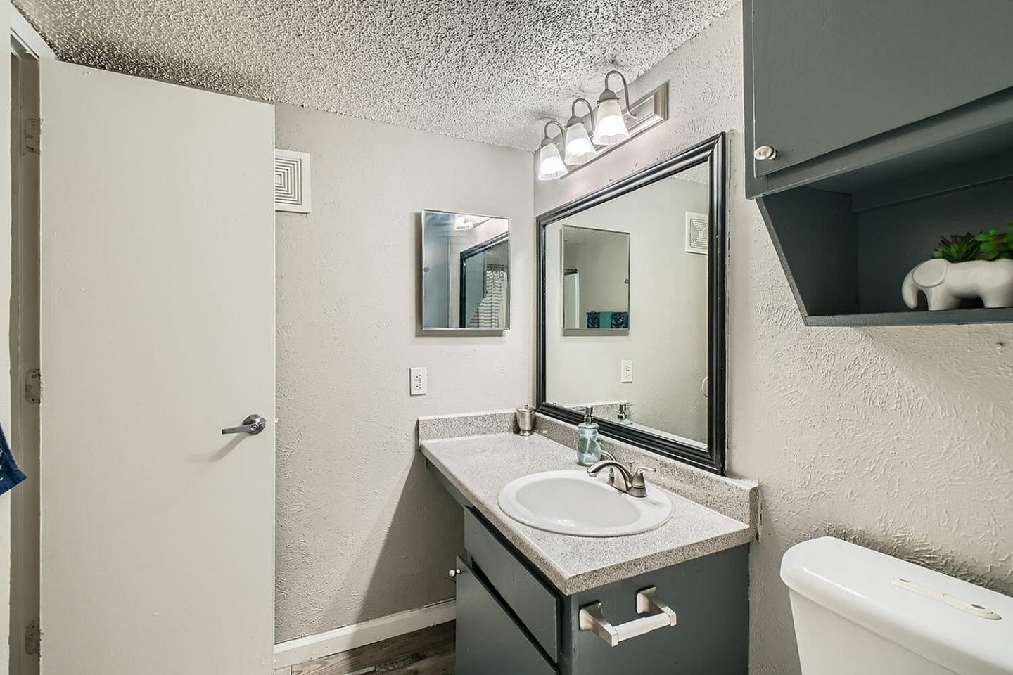 500 Flats Image 71