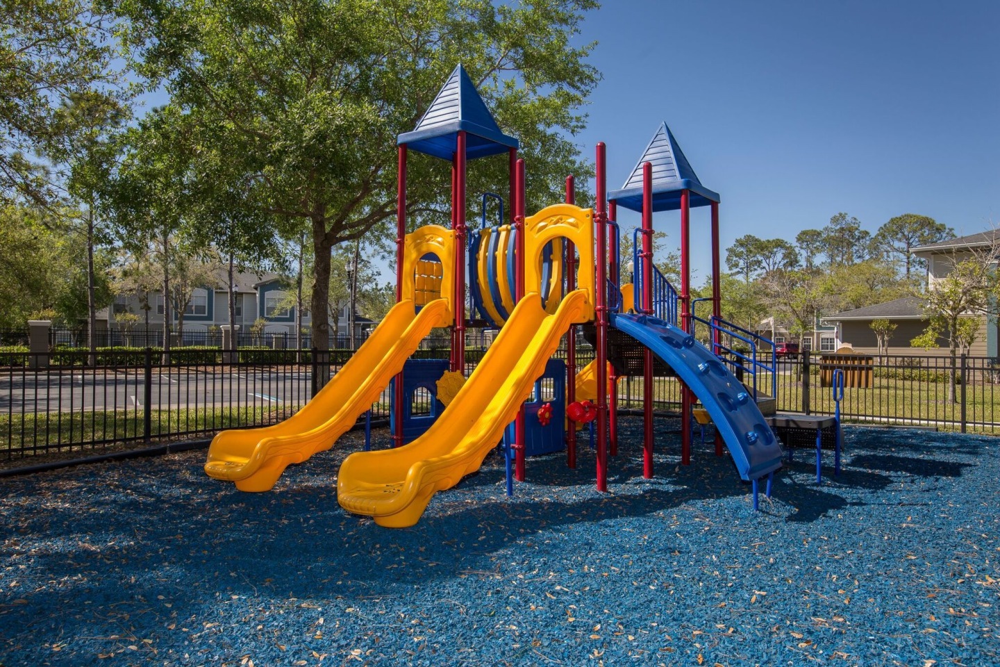 Hawthorne Village Image 9