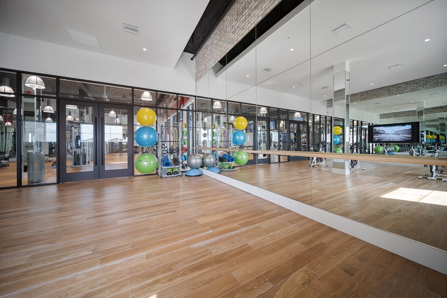 Altis Grand Central Image 21