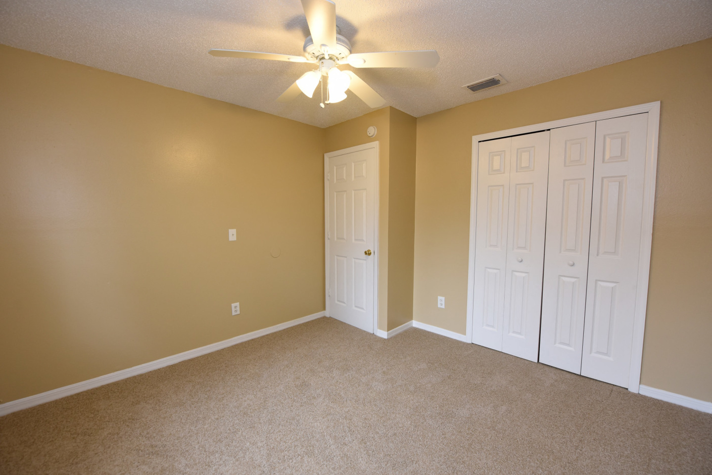 Green Oaks Image 12