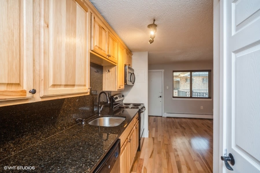 23-33 Pearl Image 10