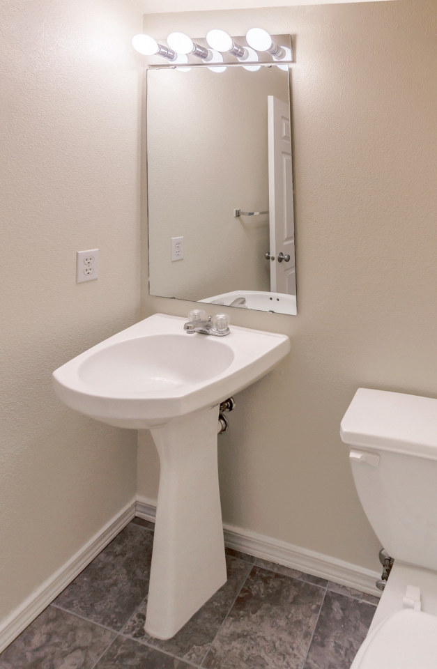 Washington Court Image 12
