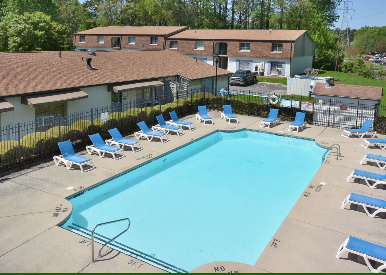 The Chateau Apartments Image 25