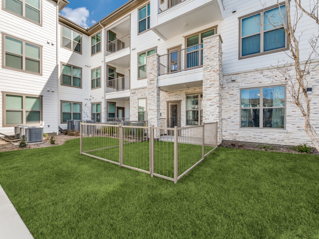 Grand at Saginaw Image 14