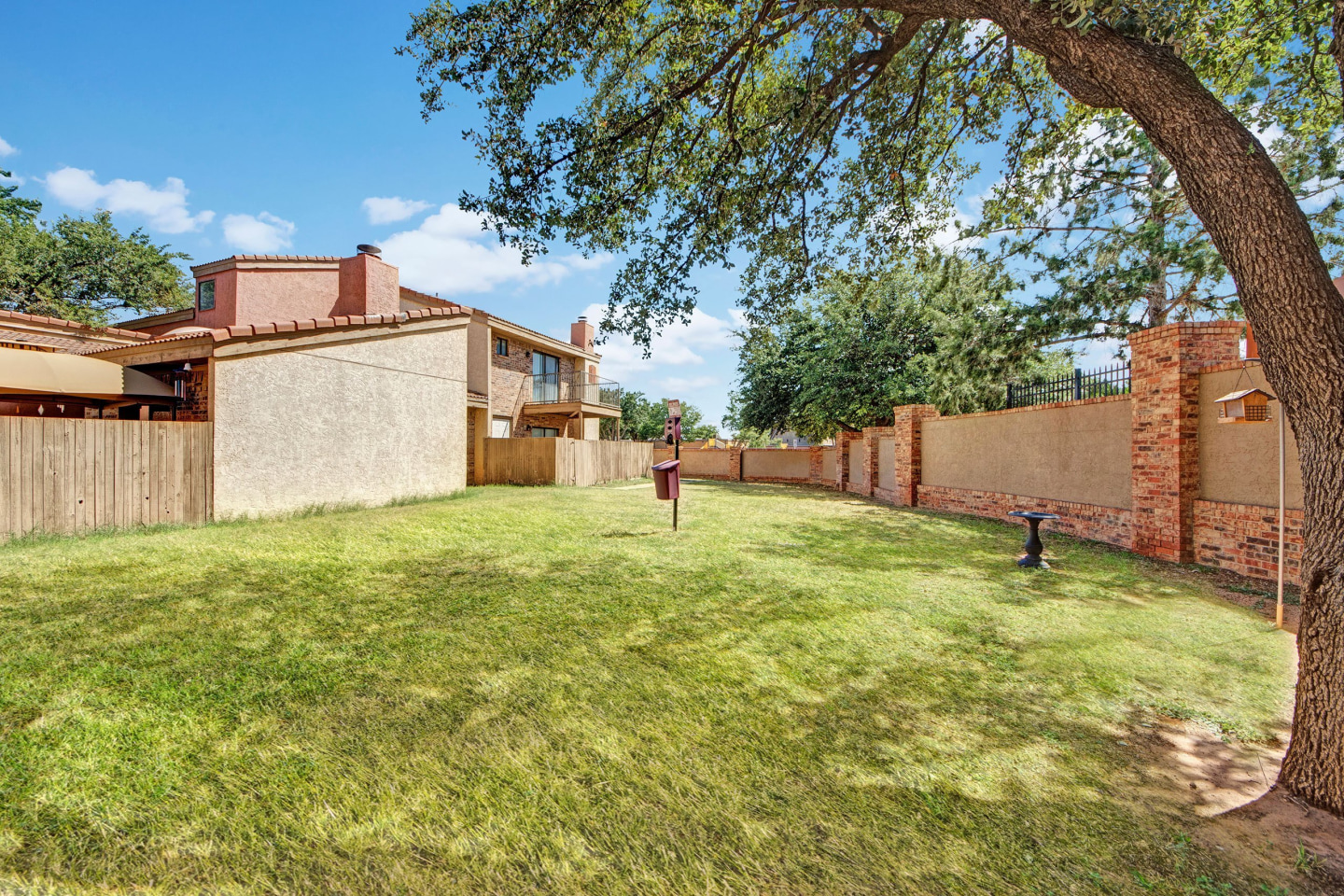 Las Colinas Image 11