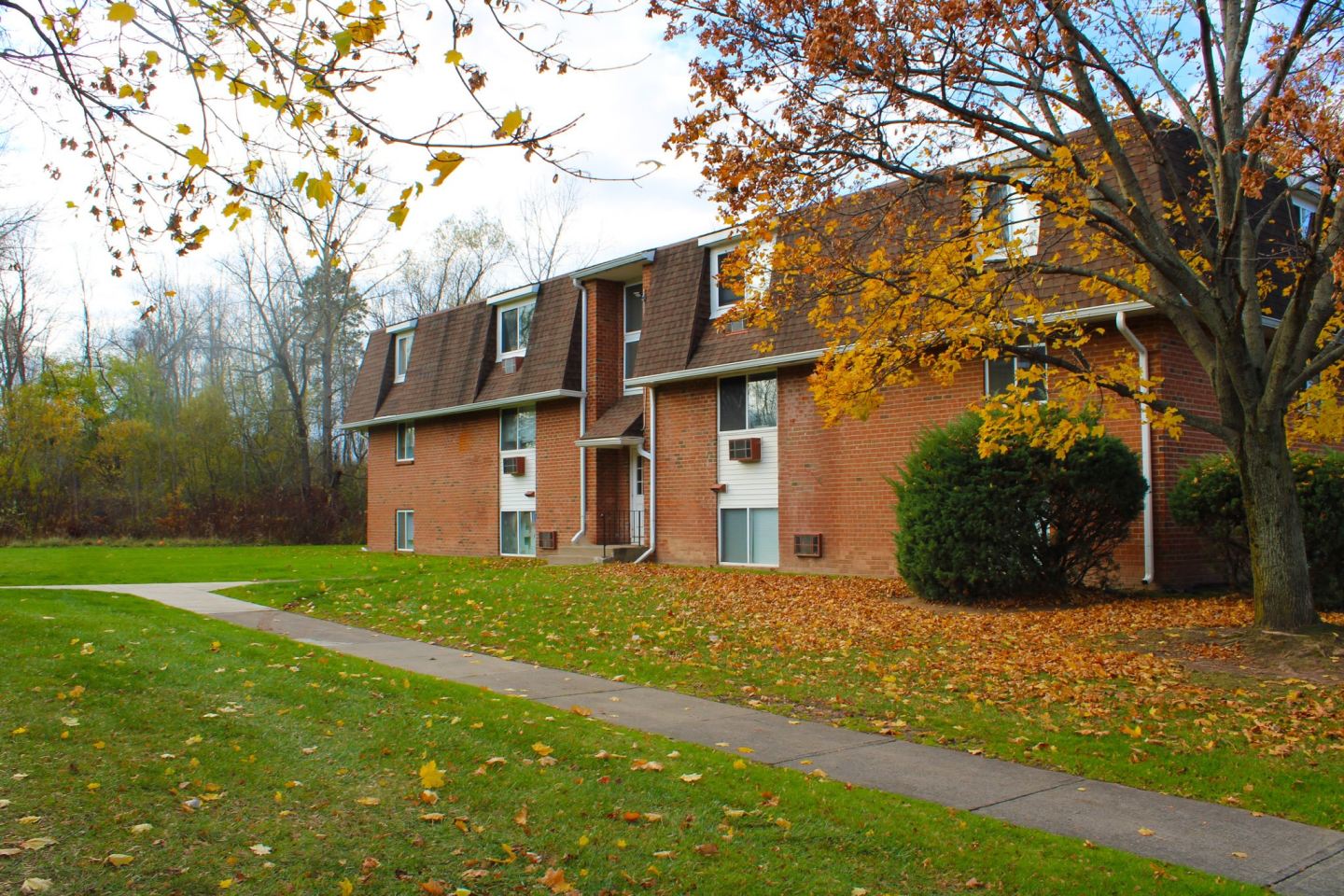 Willowbrooke Apartments & Townhomes Image 56