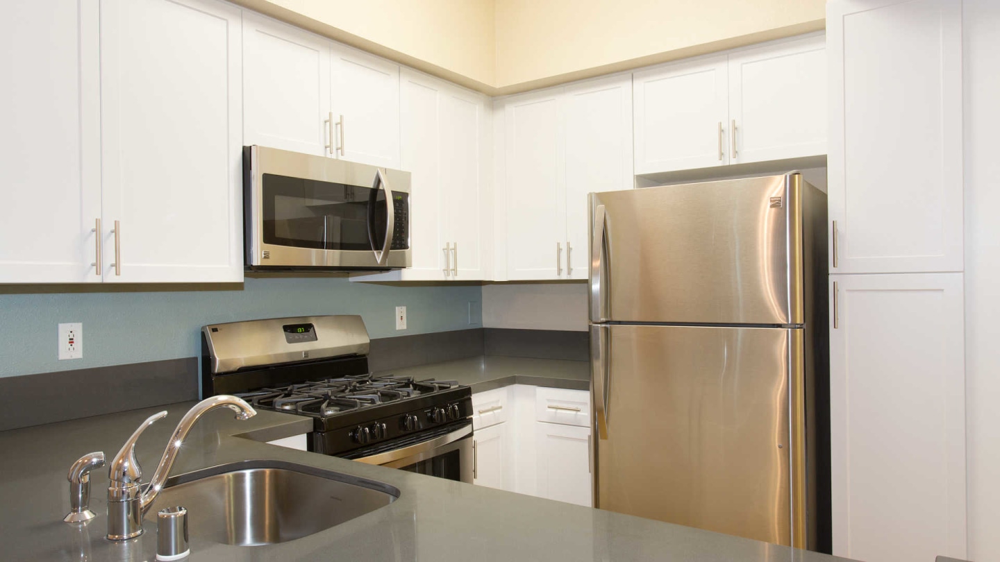 Bay Hill Apartments Image 2