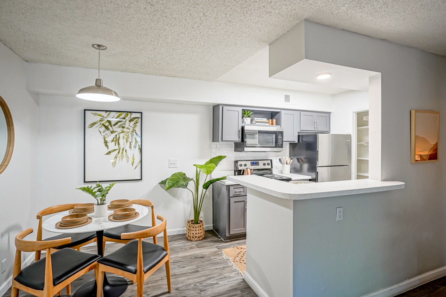 Treehouse Apartments Image 6