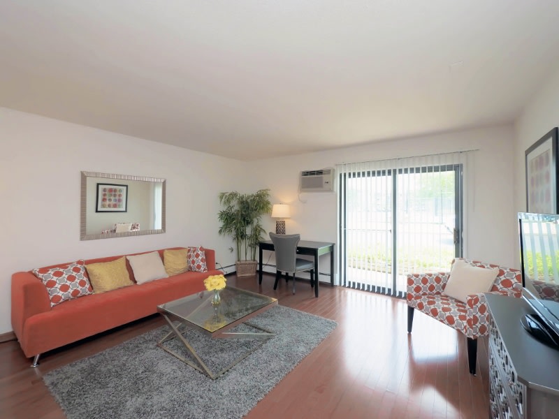 Barrington Lakes Apartments Image 37
