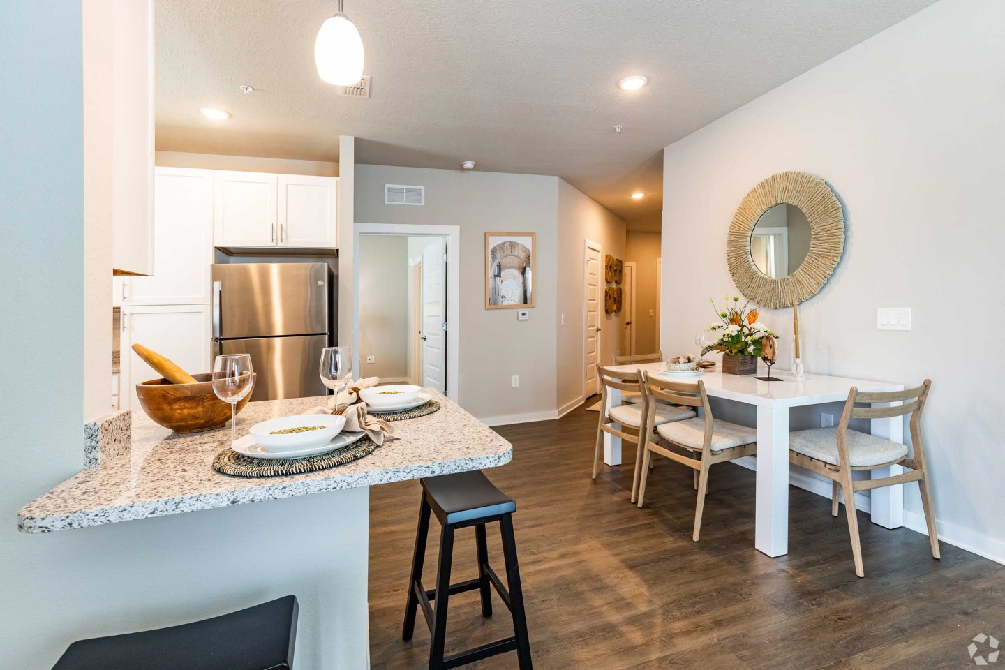 Shoreview Waterfront Apartments Image 8