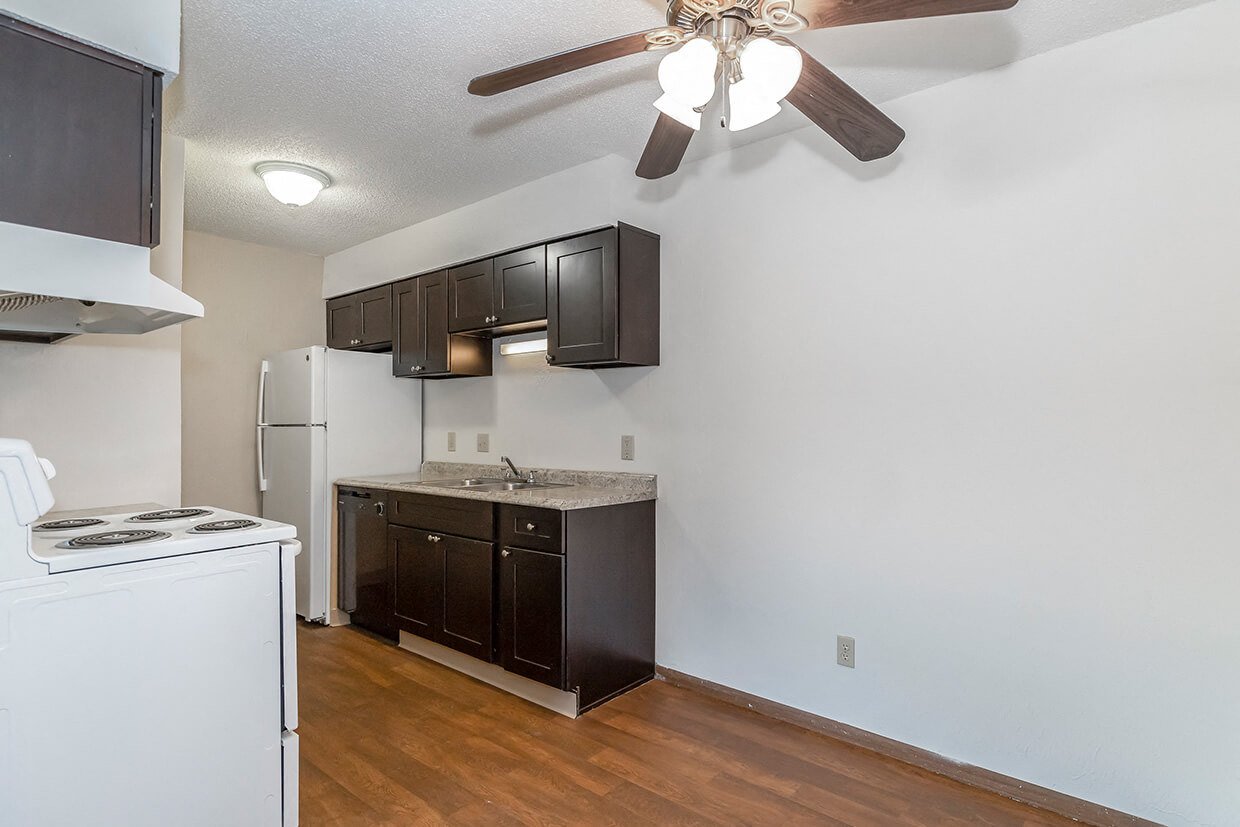 Raintree Apartments Image 15