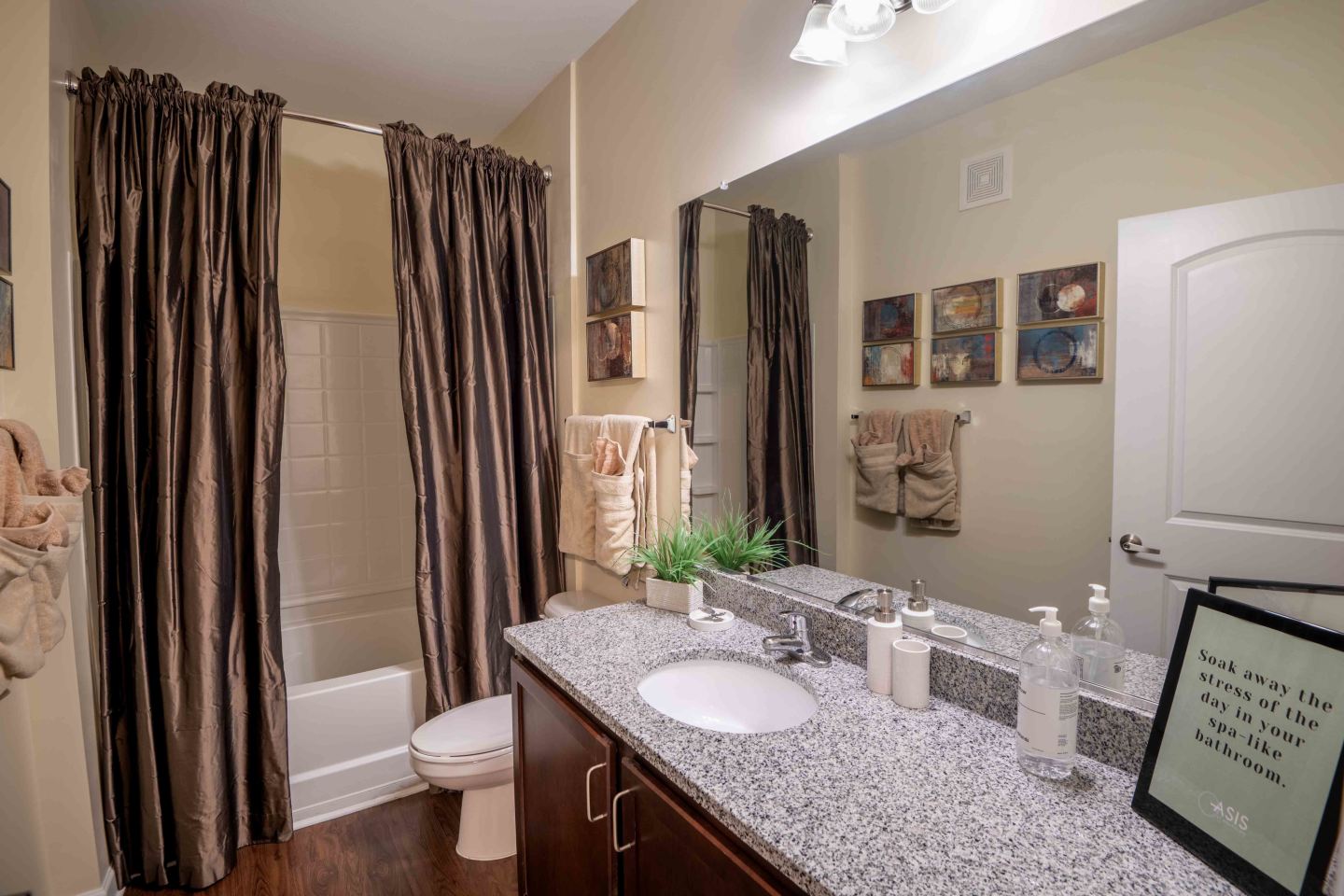 Oasis at Montclair Image 20