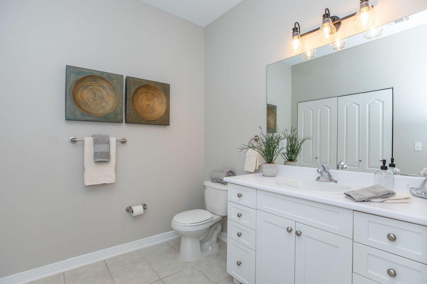 The Arlo Apartment Homes Image 32