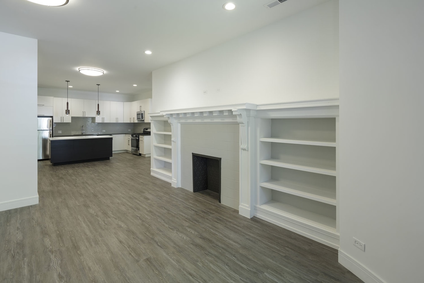 5487-5491 S. Hyde Park Boulevard Image 13