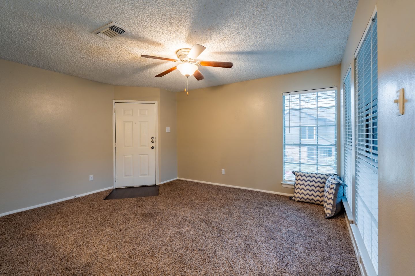 Oak Bend Place Image 22