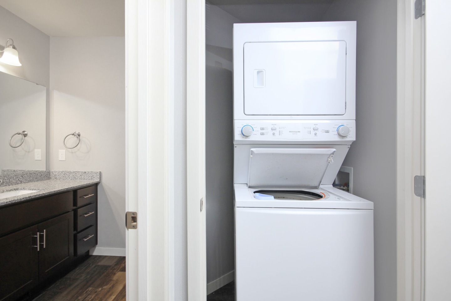 Sapphire Apartments Image 4