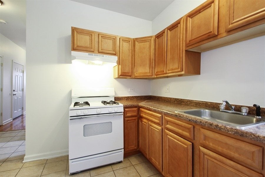 6101 S Langley Ave Image 6