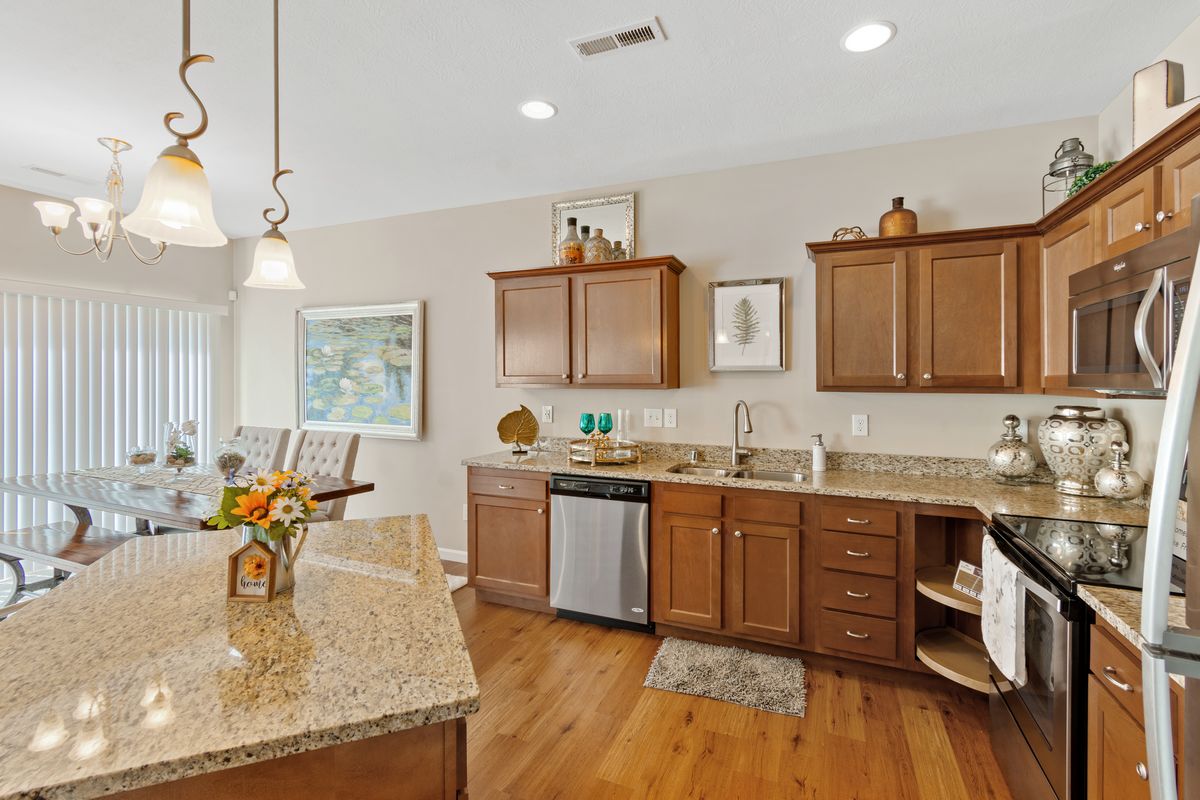 The Villages of Independence Townhomes Image 4