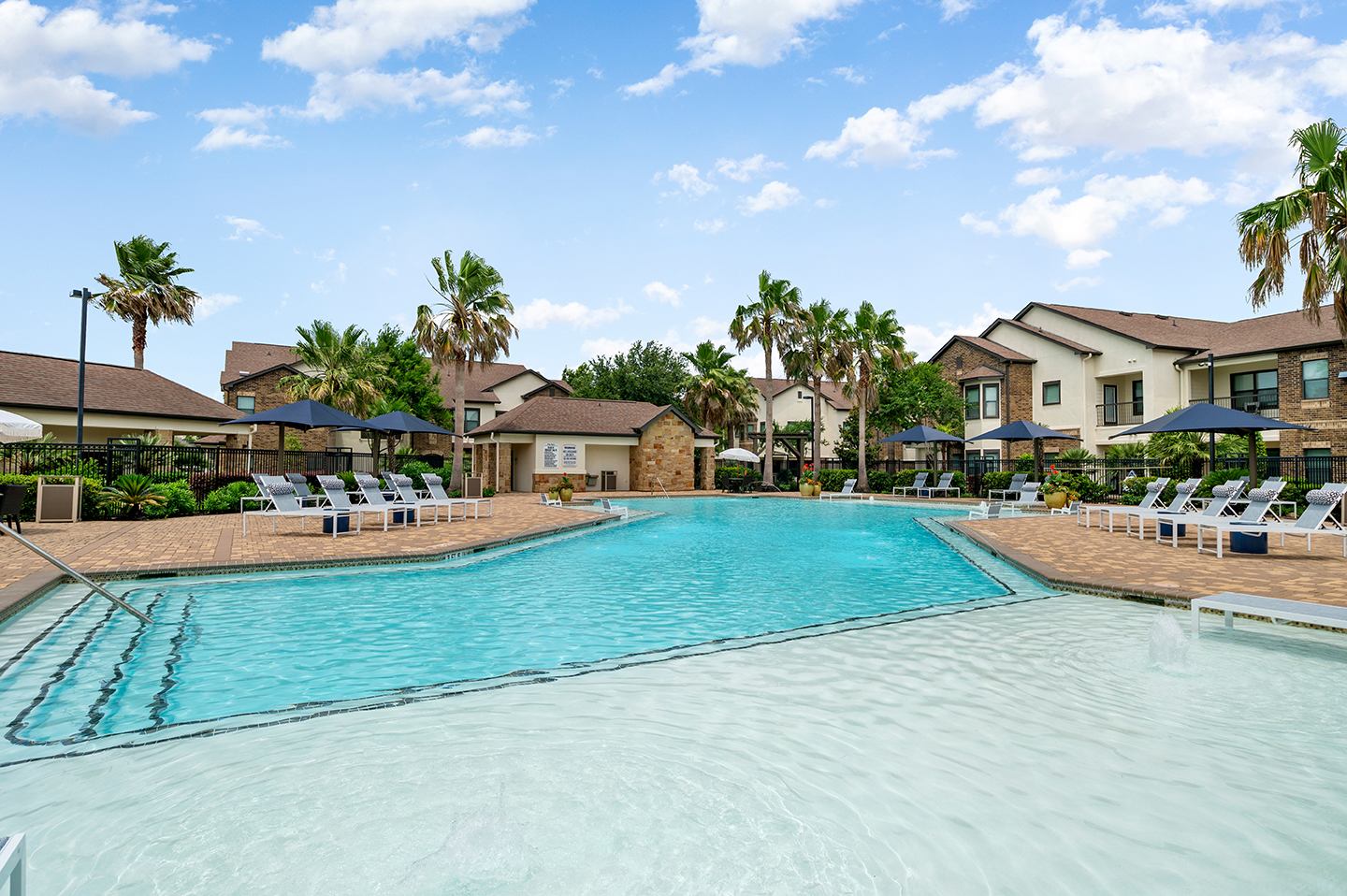 Cortland Sugar Land Image 12