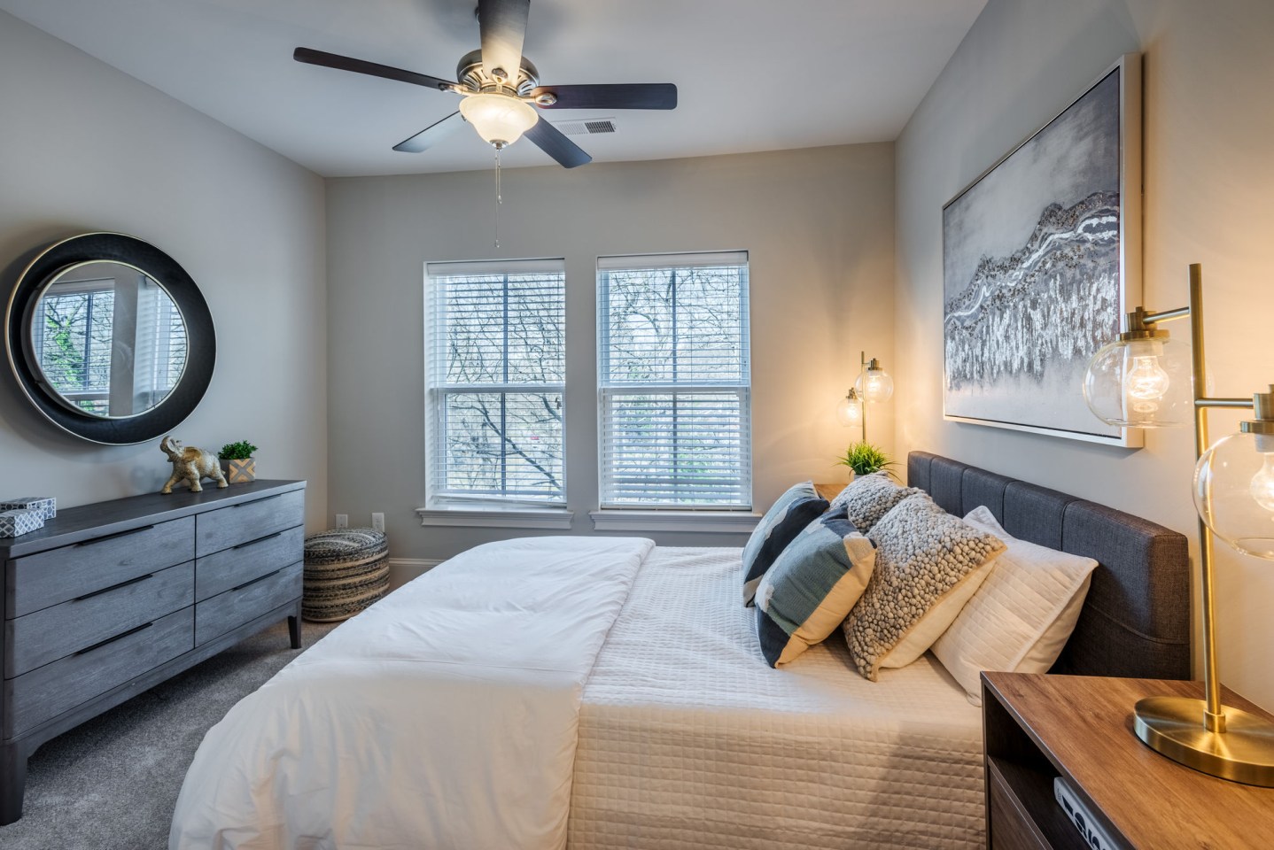 511 Queens Image 10