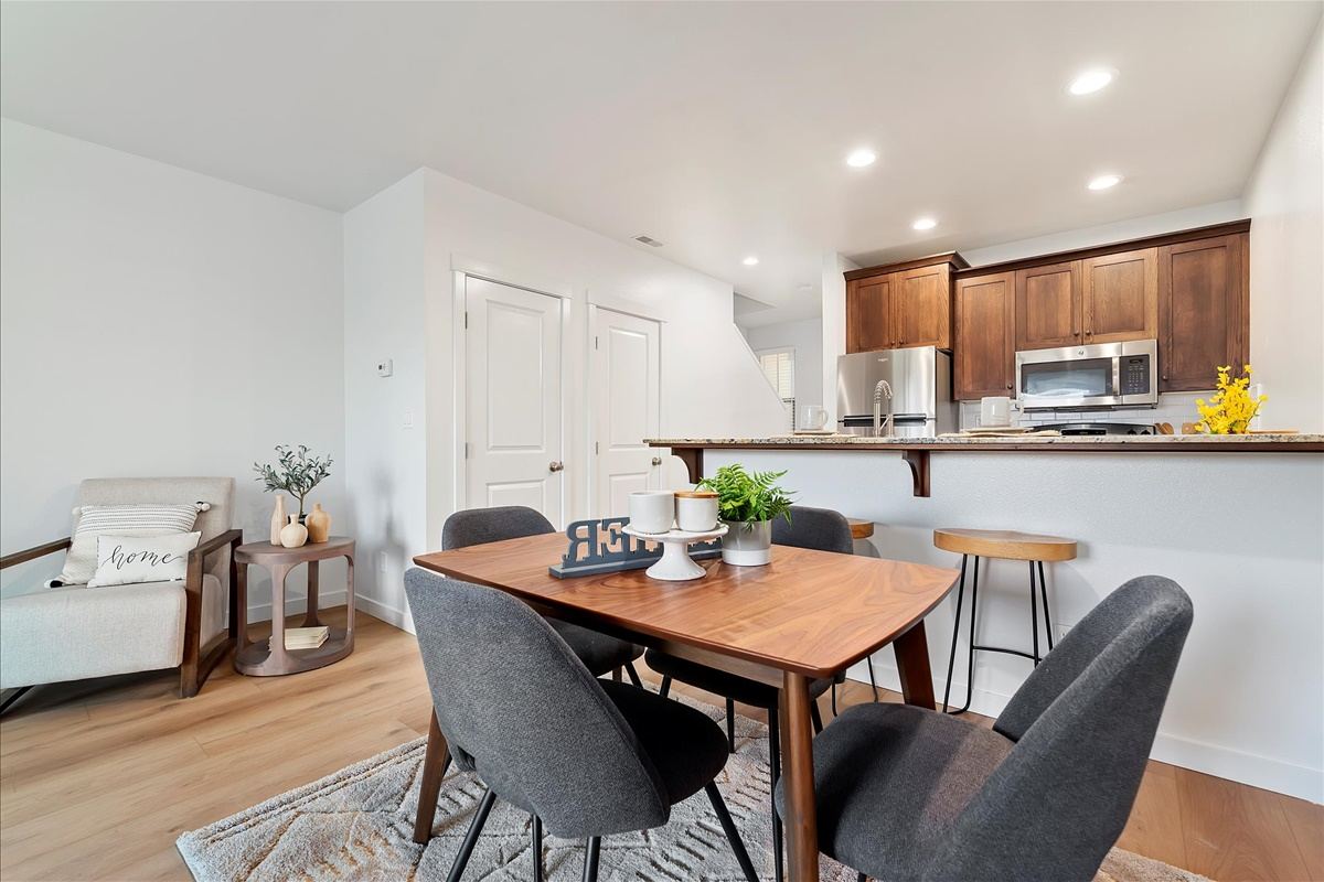 Linder Springs Townhomes Image 6
