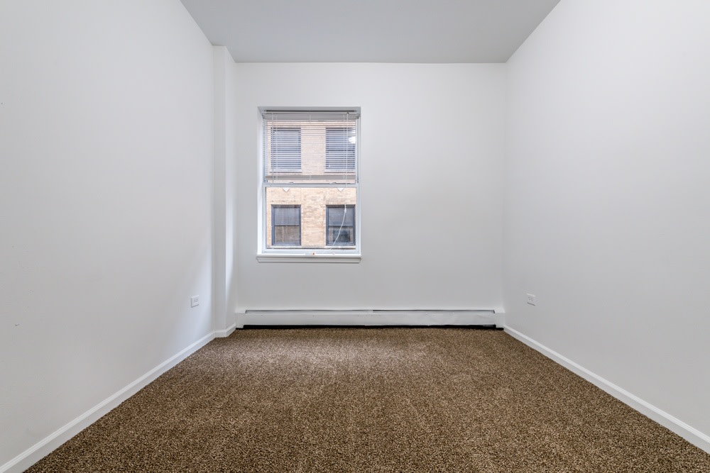 5556 W Jackson Image 6