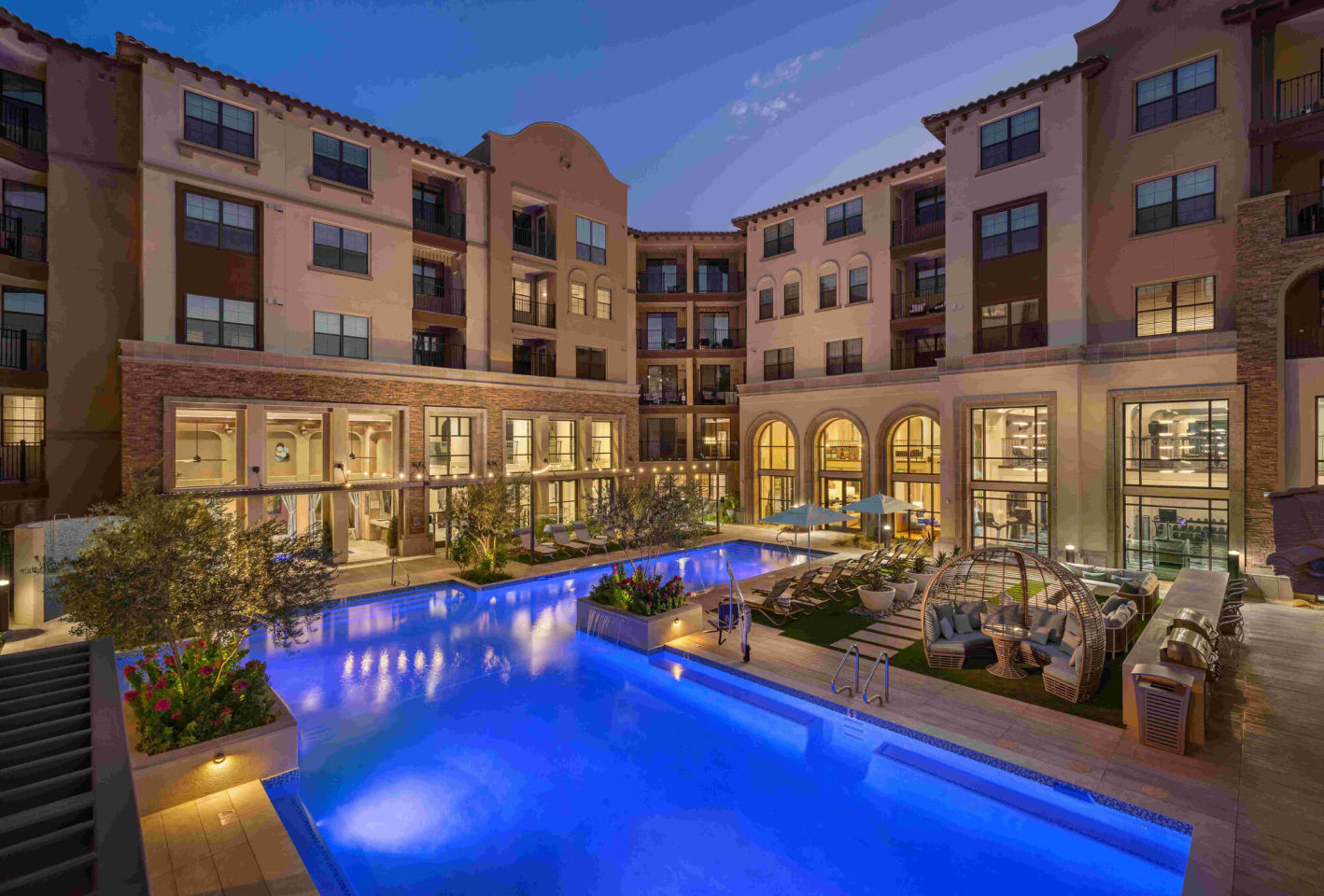 Manor Scottsdale Image 1